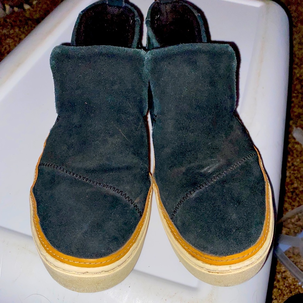 TOMS black slip on casual shoes